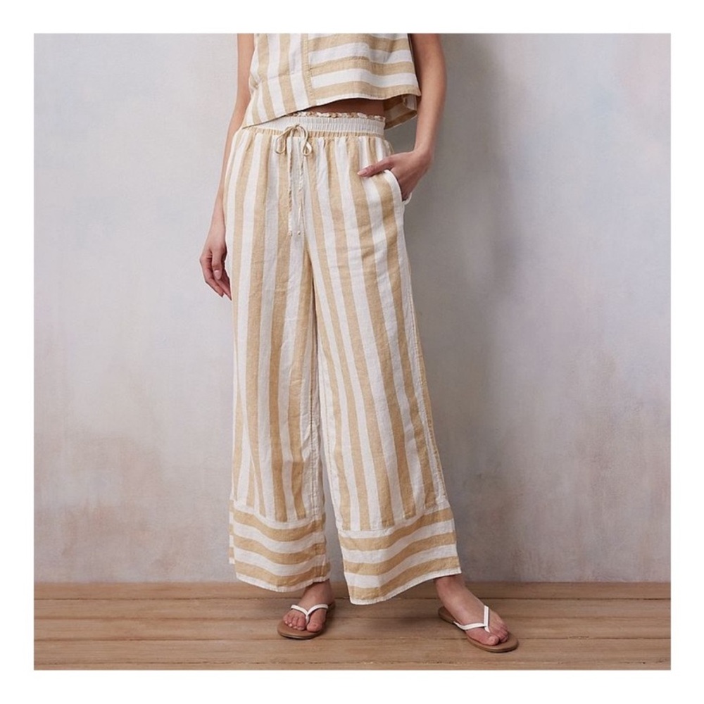 LC Lauren Conrad Beige and White Striped matching set